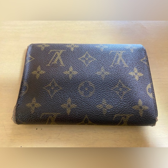 LOUIS VUITTON Brown Monogram Wallet (SP1000) - Picture 2 of 14